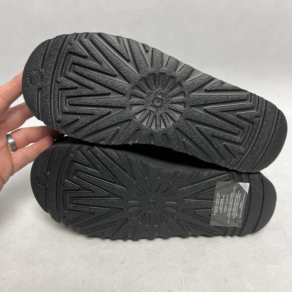 UGG Classic 1134991-BLK Boot Women's Black Suede Platform Ankle Bootie - Picture 9 of 11